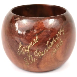 LIBERO POST-unico vintage tovagliolo anello, portatovaglioli, legno esotico, Australia del sud, Agnes, SA centenario 1936, Art Deco, forma Bulbous, raro