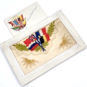 Cartolina della Grande Guerra, Lembo di Seta, Forze Alleate, Prima Guerra Mondiale 1915, Storia Familiare, Giorgio V, Sguardo angosciato, Decorazione da scrivania, Piccolo saluto, Storico
