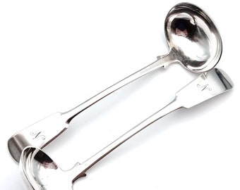 Scottish Provincial Silver, William Whitecross, Aberdeen Silver, Par de cucharones, Cucharones de salsa, Violín inglés antiguo, N Inicial, Mobiliario