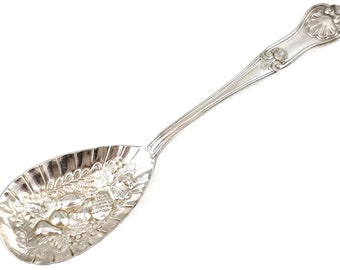 Small Berry Spoon, Silver Plate, Small Fruits Serving, Raised Fruit, Shell Pattern, Harrison Fisher, Elegant Tableware, Small Utensil