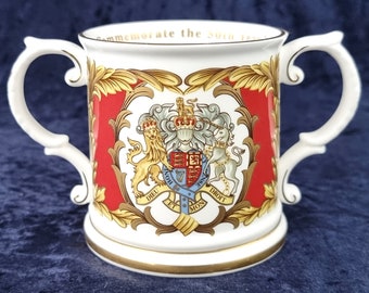 Hermosa copa de amor moderna, Eximious China, Jubileo de 2002, Reina Isabel II, Armas reales, Coleccionable moderno, Acento elegante, Dos manijas