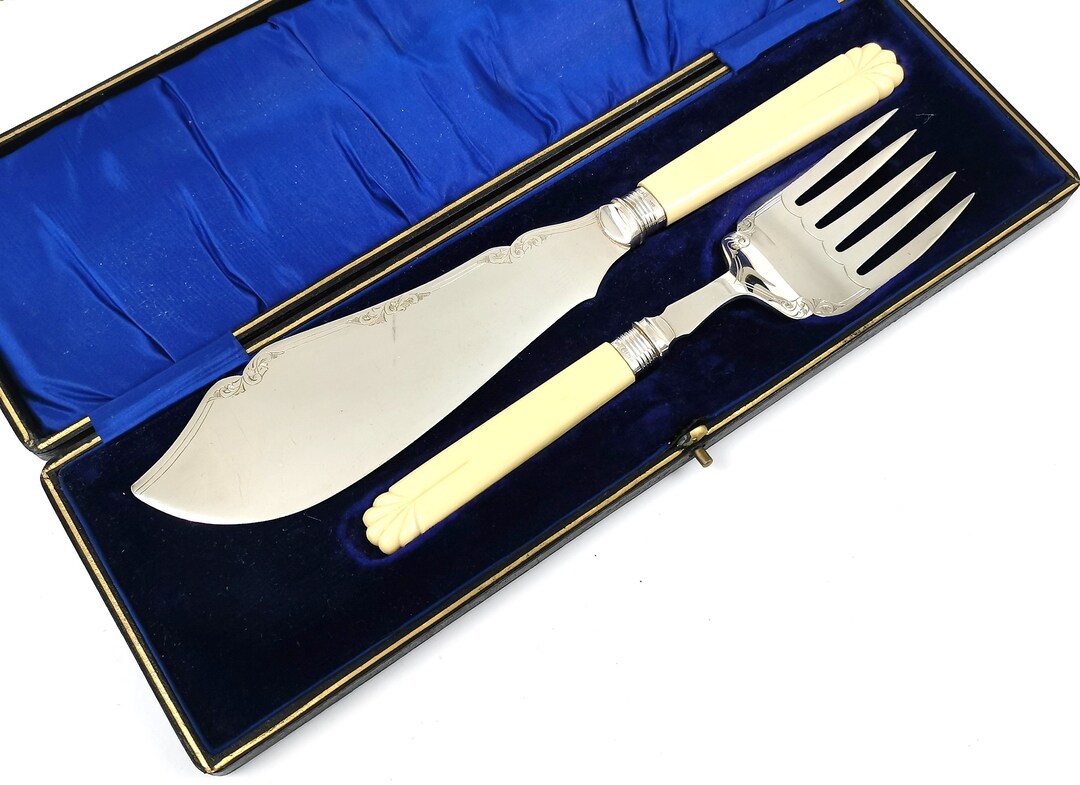 Cased Serving Flatware, Fish Servers, Silver Plate, Sterling Ferrules