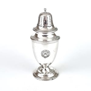 NAPRAWIONA PODSTAWA, Houlder Line Ltd, Pamiątki żeglarskie, Srebrna płyta, Cukierniczka, Duża shakerka, Wysokość 7 1/2 cala, Mappin and Webb, Dekoracja