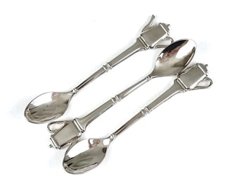 Articoli notevoli, set di tre cucchiaini, cucchiaini da demitasse, cucchiaini da caffè, manici di teiera, placca vintage, tè pomeridiano, trio di