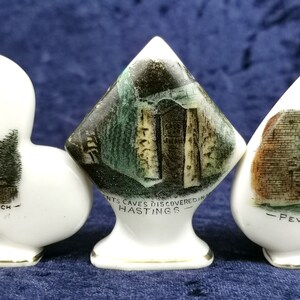 Unikalna Miniaturowa Porcelana, Trio Ozdób, Kolory Kart, Kościół Ewy, Zamek Pevensey, Jaskinie St Clements, Klub Diament i Pik, Ekscentryczne Trio