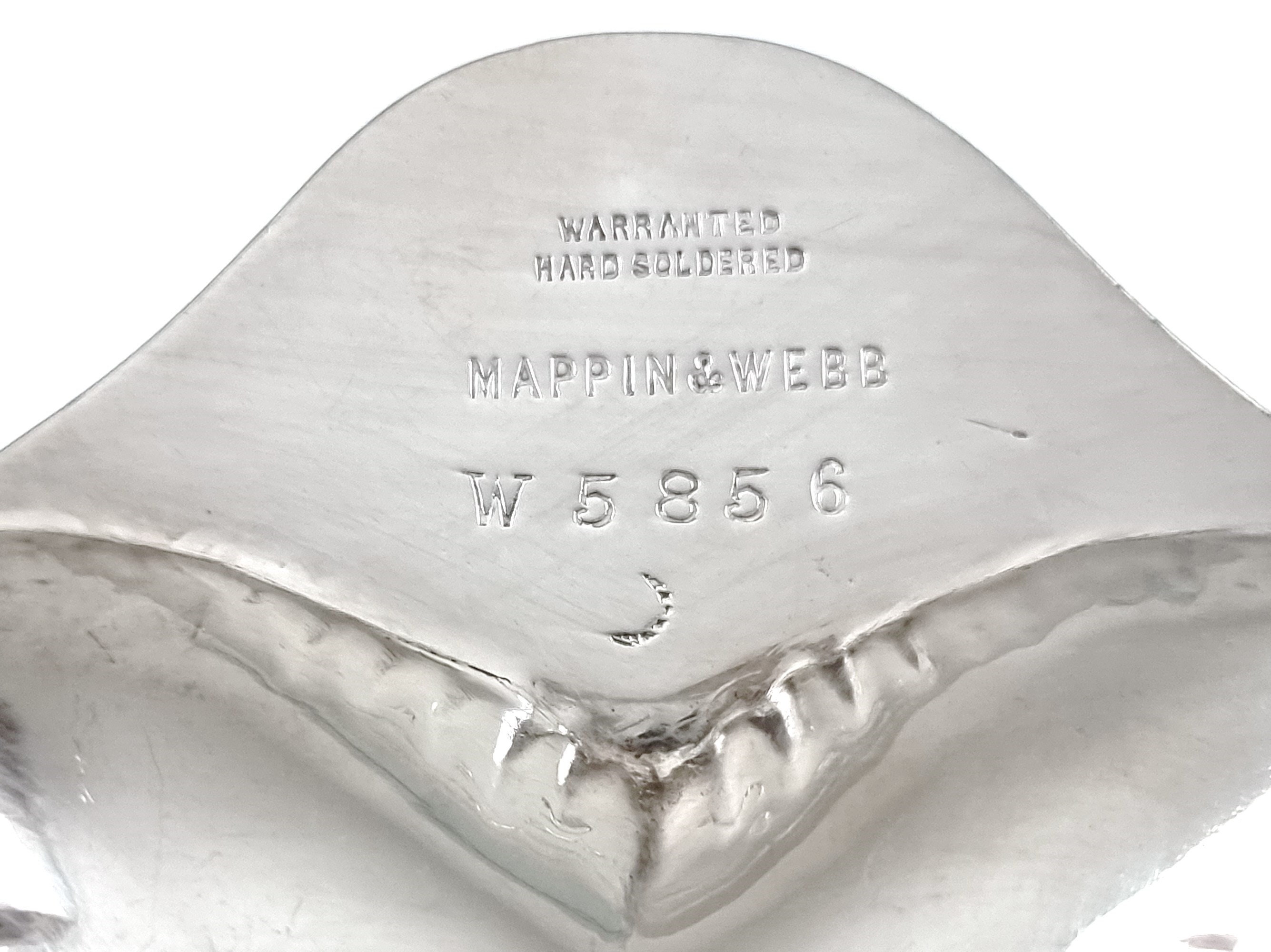 小さなバター皿、使い古した銀の皿、Mappin & Webb、紋章付き食器、溝 