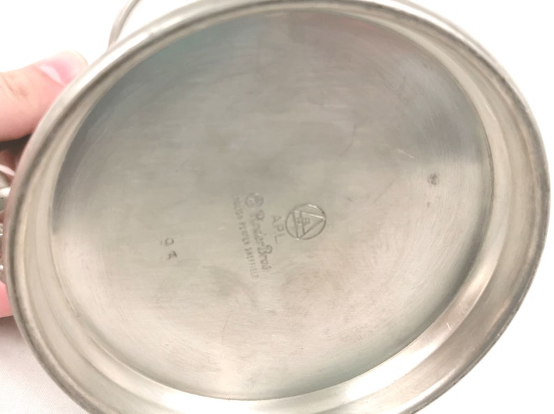 Classic Car Design Unique Commemorative Pint Tankard Limited Edition Benevolent Fund QEII Vintage Pewter Tankard 1977 Silver Jubilee