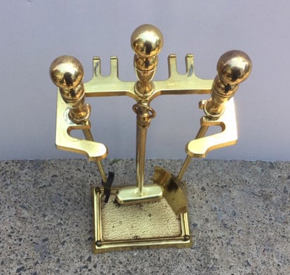 家具 Polished Brass Fireset elderly-neighbor-wants-to-sell