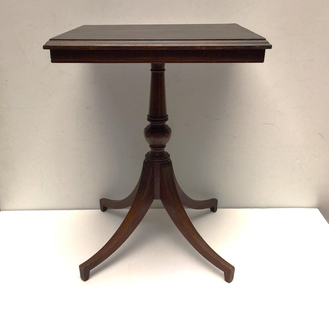 Vintage True Grand Rapids Table Wood Side Table Pedestal Turned Wood ...