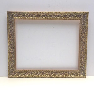 Vintage 16 x 20 Gold Wood Frame Ornate Picture Frame Art Wall Decor Wall Hanging Mid Century Framing Canvas Painting Frame Hollywood Glam