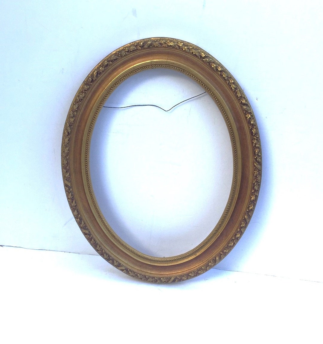 Vintage 19 in L Large Oval Gold Wood Frame Ornate Picture Frame Art
