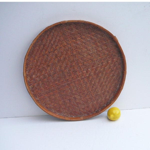 Vintage Ex Large Basket 18 in Flat Woven Boho Chic High Rim Wall Hanging Natural Wicker Basket Rattan Bohemian Wall Decor Kitchen Serving