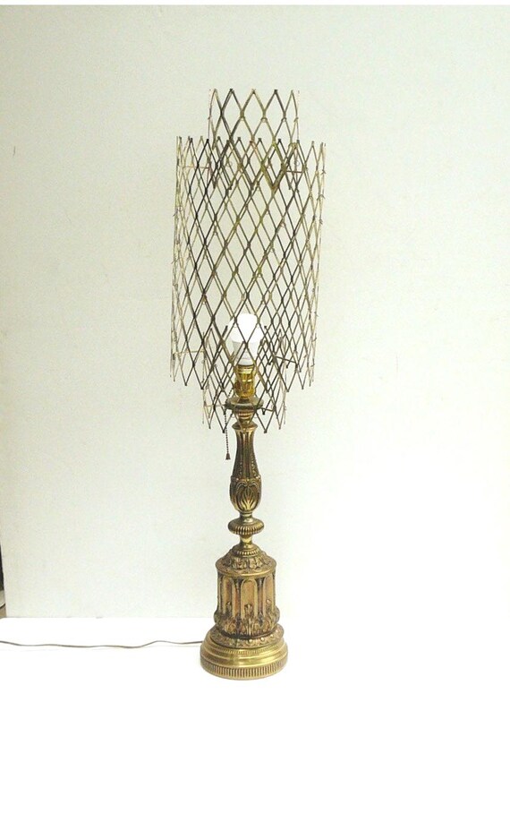 Vintage Brass Lamp Open Cage Metal Shade Art Deco Lamp with Geometric Shade Light Antique Retro Crown Brass Lighting