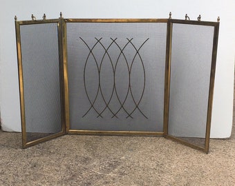 Vintage Fireplace Screen Brass Plate 3 Panel Black Mesh Finials Folding Handles Brasstone Bordered Mesh Hearth Accessory Fire Place Decor