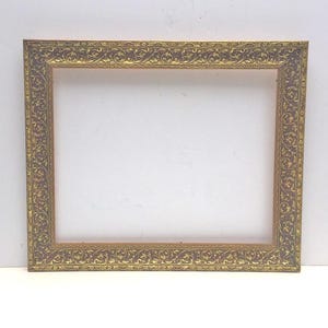 Vintage Frame 16 x 20 Gold Ornate Wood Picture Frame Art Wall Decor Wall Hanging Mid Century Framing Canvas Painting Frame Hollywood Glam
