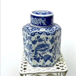 Blue White Ginger Jar Vintage Lid and Jar Floral Vessel Vase Potpourri