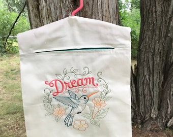 Clothes Pin Bag embroidered with Dream and hummingbird