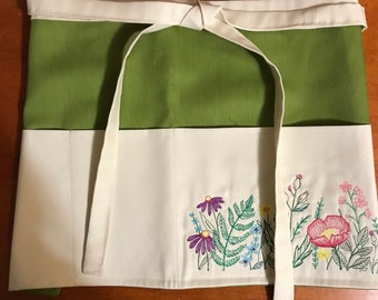 Spring Flower Garden Apron with pockets, apron for home and garden