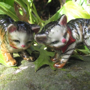 Vintage Enesco Pair of Ceramic Cat Figurines