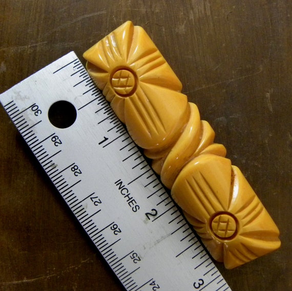 Vintage Carved Bakelite Pin Brooch Butterscotch, … - image 4