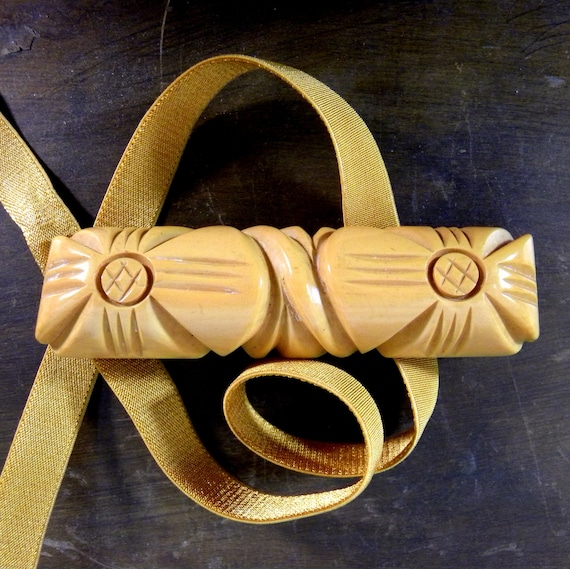 Vintage Carved Bakelite Pin Brooch Butterscotch, … - image 1