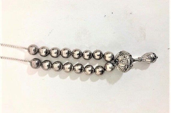 Vintage Sterling Silver Ball Bead Necklace on Cha… - image 5