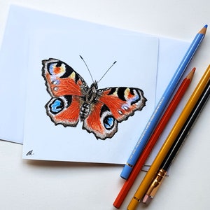 Farfalla di pavone, biglietto di auguri originale a matita colorata disegnata a mano