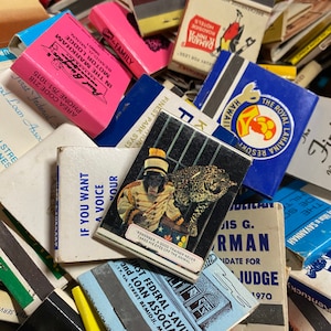 Lot of 30 Vintage Matchbooks Unstruck 40s to 90s Matches Hotels Casinos Bar Las Vegas Match Covers Man Cave image 3