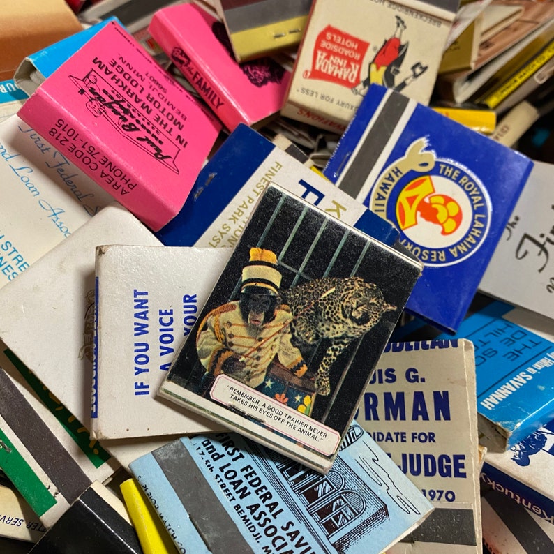 Lot of 30 Vintage Matchbooks Unstruck 40s to 90s Matches Hotels Casinos Bar Las Vegas Match Covers Man Cave image 3