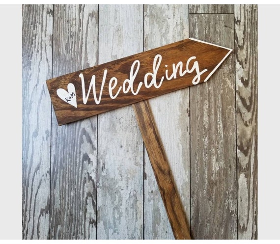 Personalized Wood Arrow Sign - Custom Text Farmhouse Decor, Hanging Directional Sign For Home & Garden