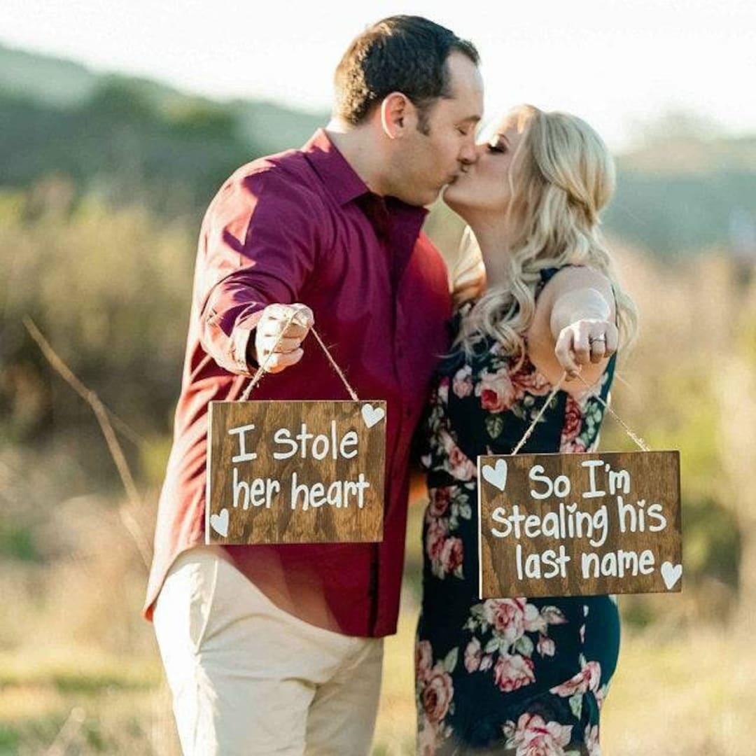 Engagement online photo props