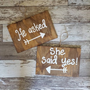 Engagement Props, Engagment Banner, Couples Signs, Photo Prop Signs, Wedding Photo Signs, Engagment Photo Signs, He Asked She Said Yes