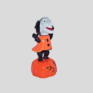 Vintage Halloween Witch Push Button Puppet Plastic Toy Fun World 9410