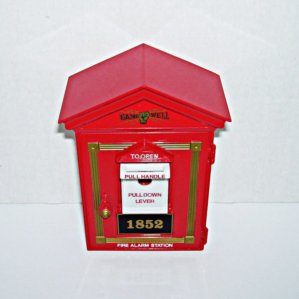 Gamewell Fire Call Box  Replica Bank 1852 Fire Alarm Station First Gear 1999