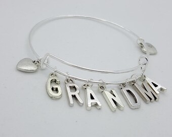 Grandma silver heart bangle, grandma christmas gift, grandma charms bangle bracelet, grandma to be gift, grandma hearts bracelet