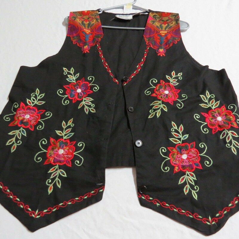 Floral Embroidered Knitted Waistcoat