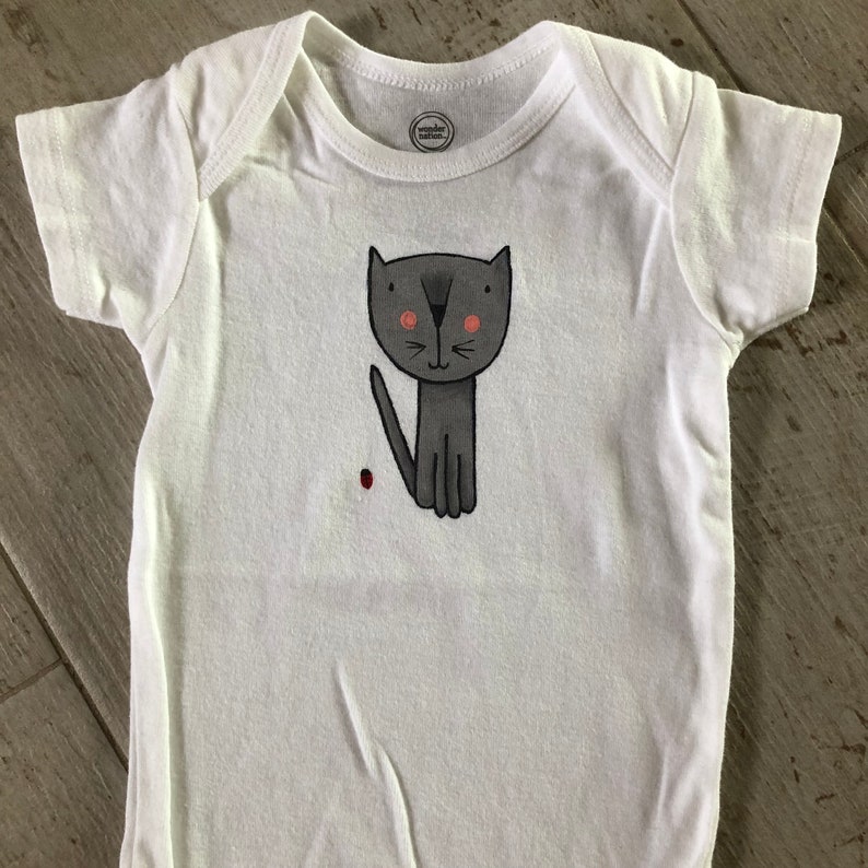 100/% cotton white Onesie Size Baby Hand Painted Kitten with Ladybug Short Sleeve Onesie 12 month old