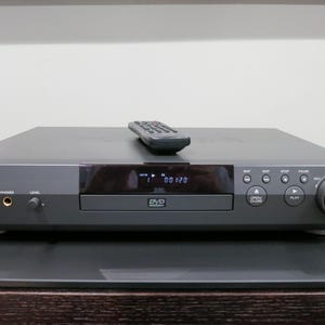 1997 Toshiba DVD/CD Player Black with Original Remote Works Perfectly