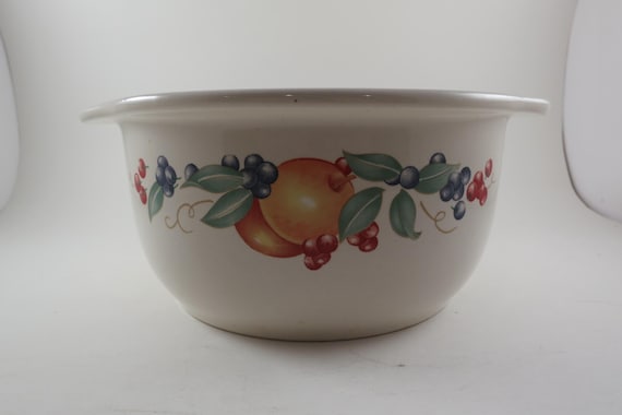 Vintage Corelle Abundance Pattern Casserole Dish 1 1/2 Quart