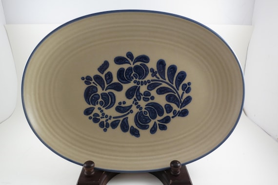 Vintage Pfaltzgraff Folk Art Pattern 11 7/8 Inch Oval Serving Platter