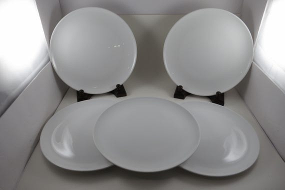Set of Five Vintage Centura by Corning White Coupe 10 1/8 Inch Dinner Plates