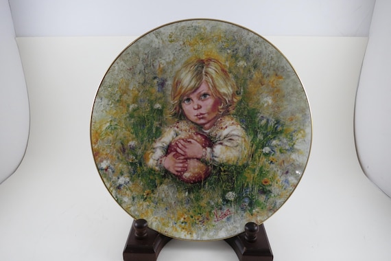 1990 Wedgwood Collector Plate Innocence Blossoming of Suzanne Mary Vickers 9 Inch