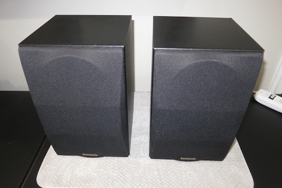 Pair of Vintage Panasonic 140 Watt Bookshelf Stereo Speakers Black