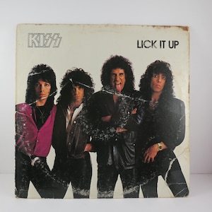1983 Vinyl LP Record Lick It Up Kiss Good Condition 71125
