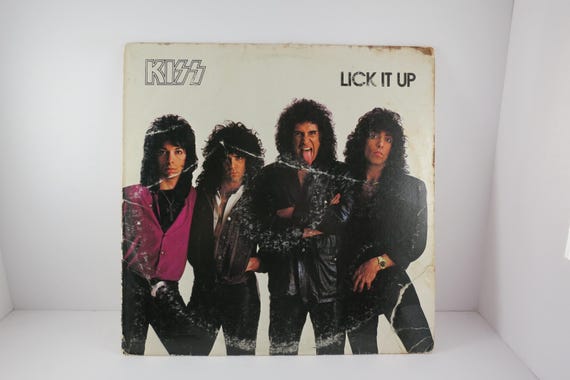 Vintage 1983 Vinyl LP Record Lick It Up Kiss Good Condition 71125