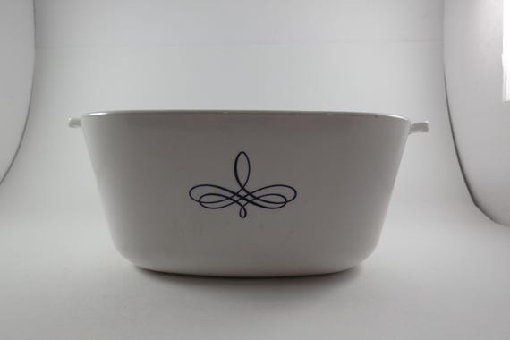 Vintage Corning Ware Black Trefoil Casserole Dish P 2 1/2 B