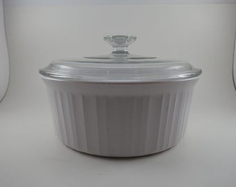 Corning French White Round Casserole Dish: 2.5 Quart F-1-B with Glass Lid