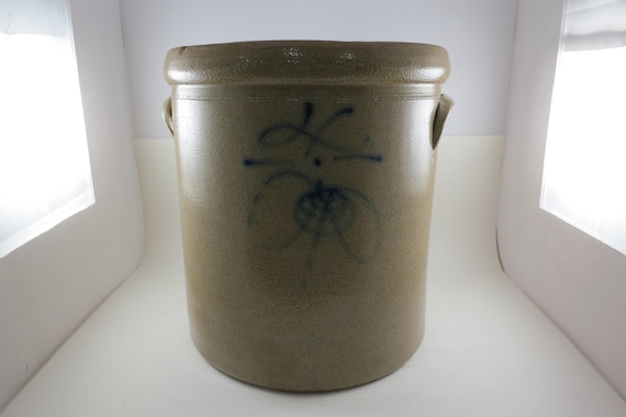 Fabulous Early Century Red Wing 4 Gallon Crock Applied Handles Cobalt Blue Bee Very Nice Condition Large 12 1/4 Inches Tall