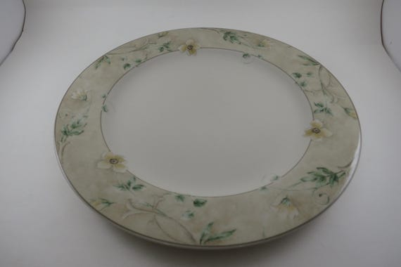 Vintage Shinwari California Collection White House 12 1/2 Inch Round Serving Platter