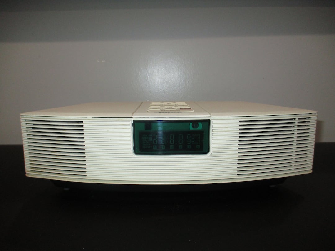 Vintage Bose Wave Radio Alarm Works Perfect in White Free Shipping
